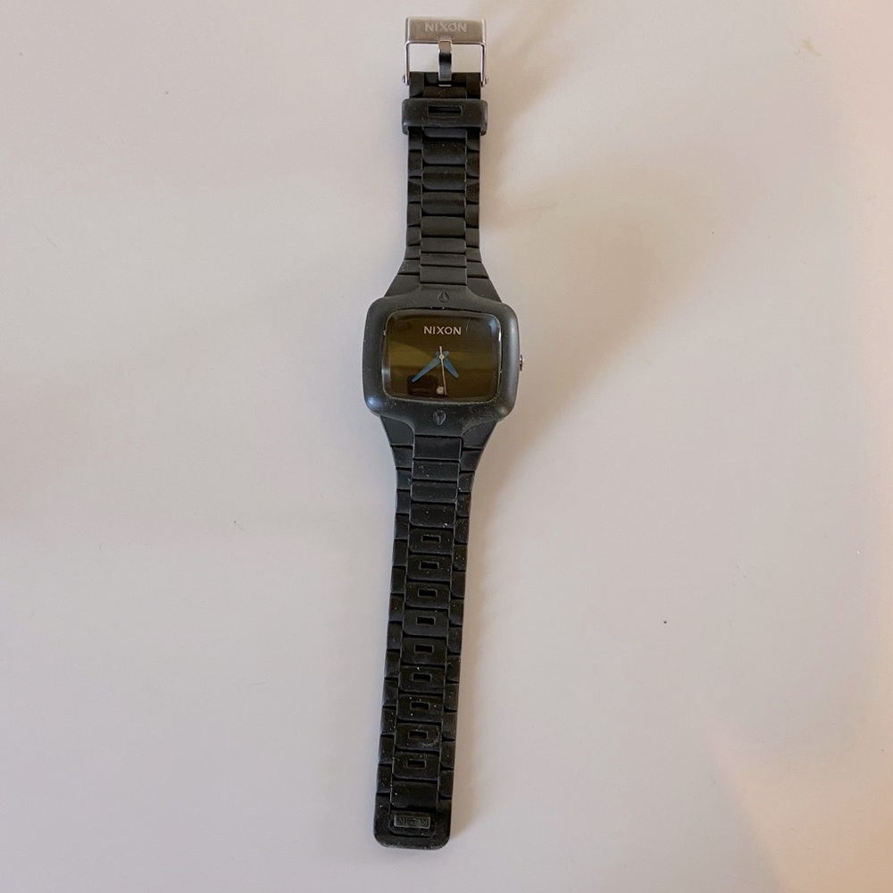 Nixon Watch